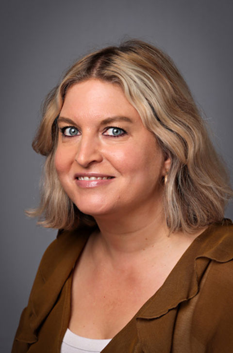 en person med blondt hår