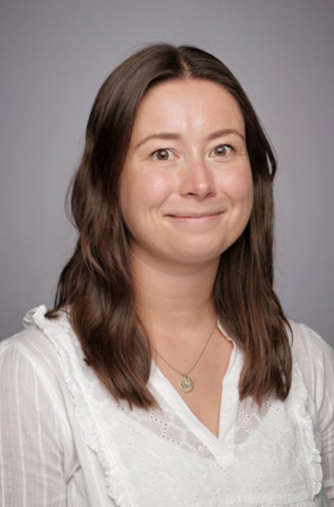 en person med langt hår