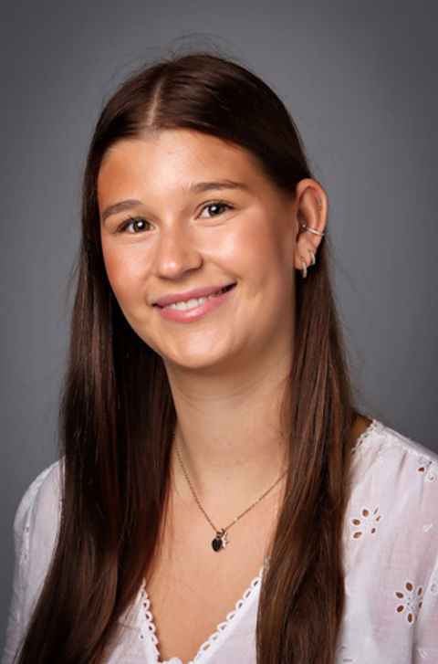 en person med langt hår