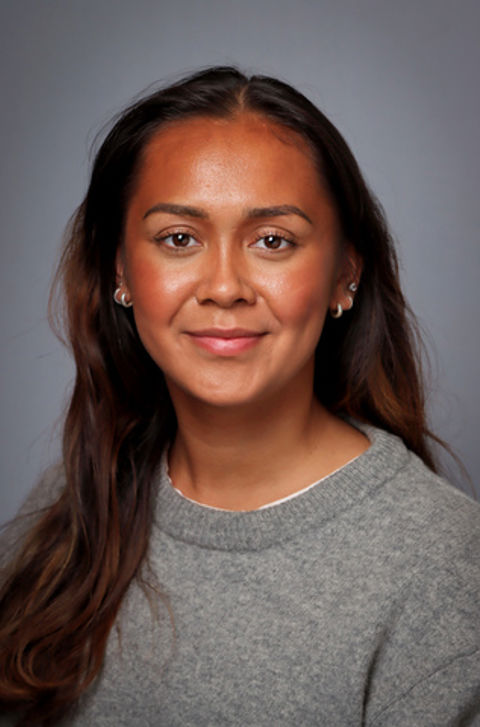 en person med langt hår