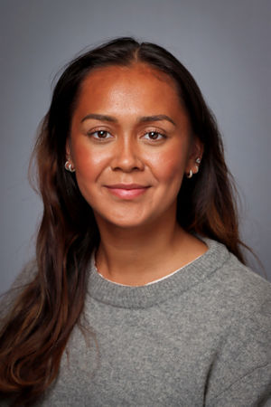 en person med langt hår